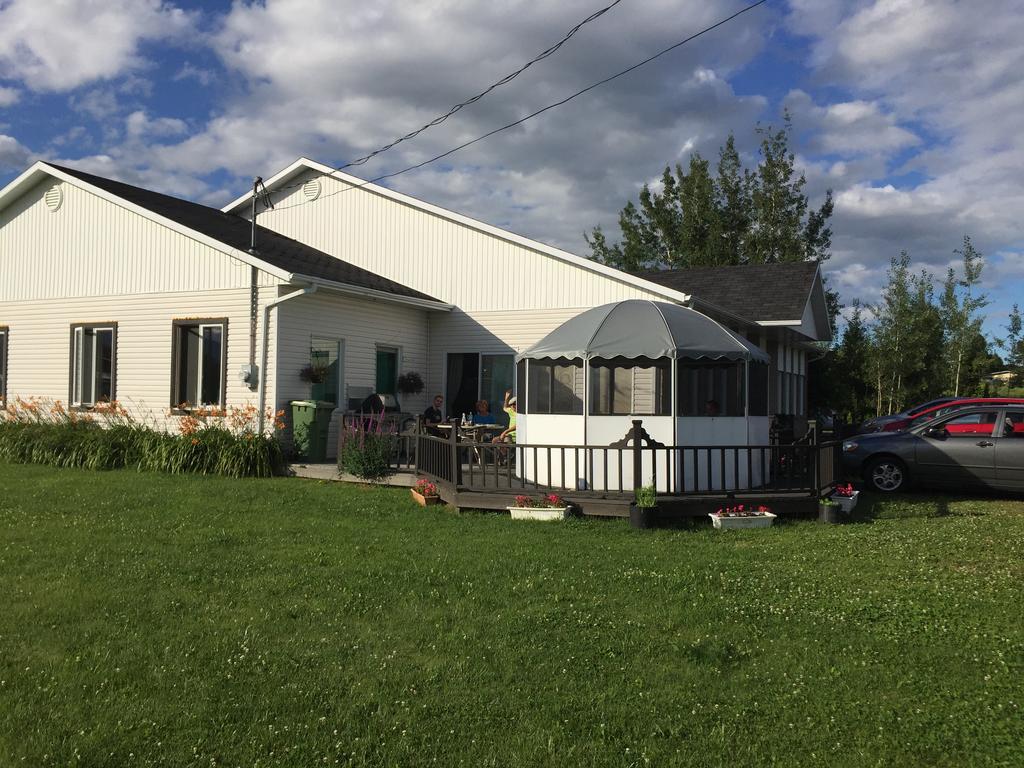 Ferienwohnung Maison Du Moulin Isle-aux-Coudres Exterior foto